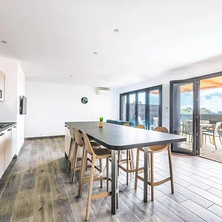 Aparthotel Pierre & Premium Les Terrasses D'arsella