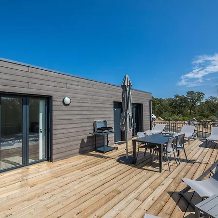 Ξενοδοχείο με διαμερίσματα Pierre & Premium Les Terrasses D'arsella 5*